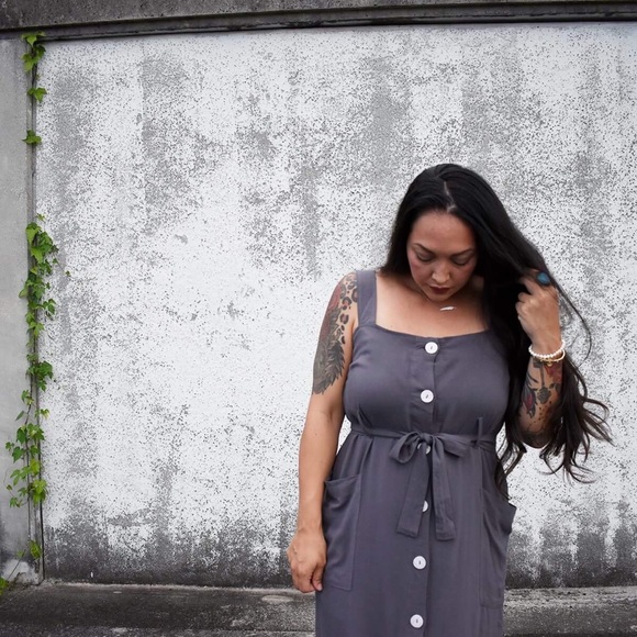 Grey Buttondown Midi Dress - Picture 3 of 4